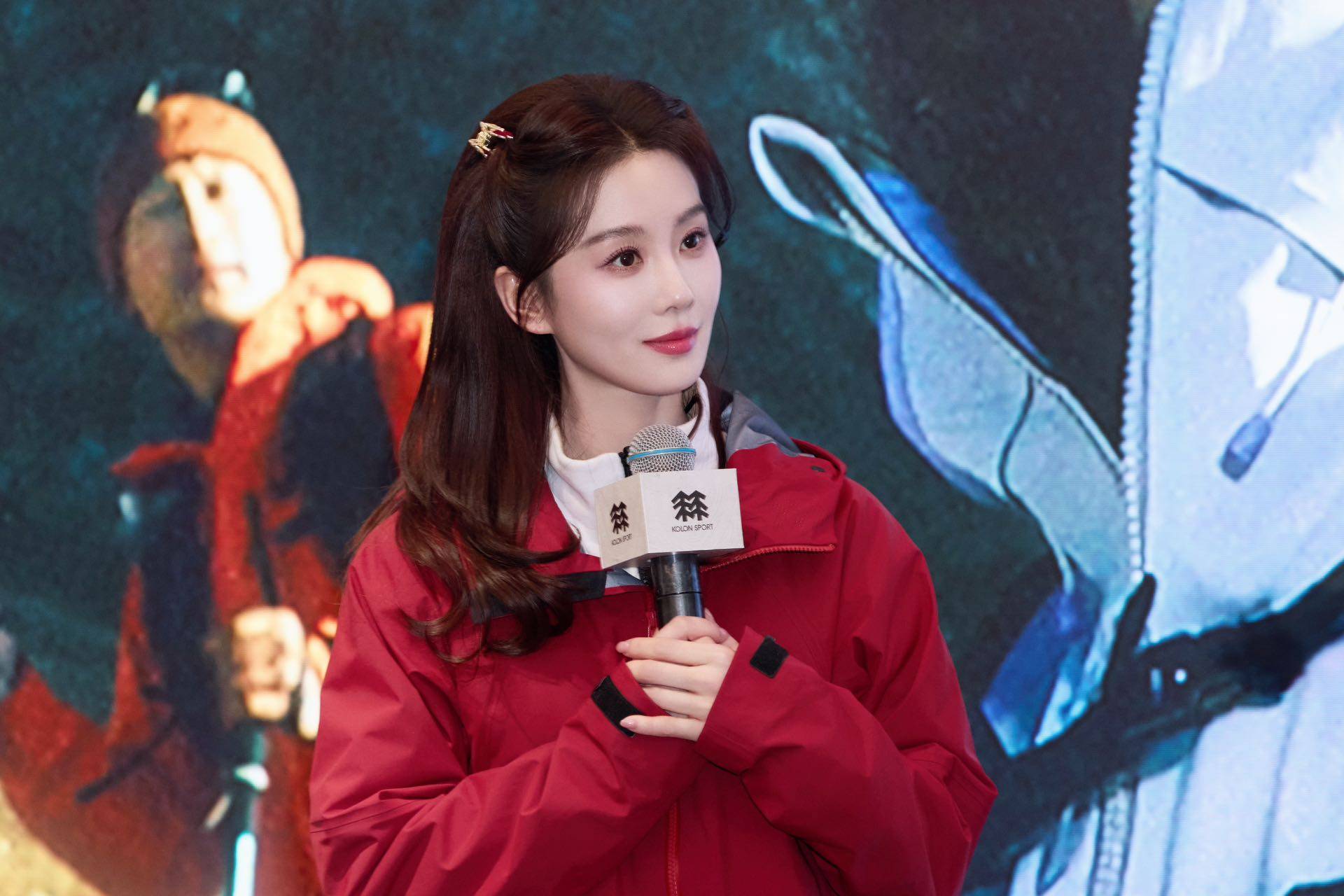 名场面！女大装扮+宠粉送咖啡双向心动CQ9电子最新网站刘诗诗北京活动再现(图2)